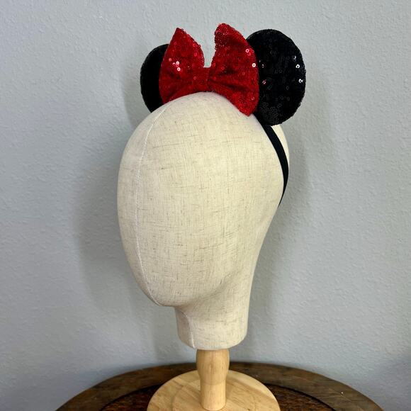 Classic Minnie Mouse Mommy & Me Ears | Disney-Inspired Mouse Ears Headband Set - Picture 9 of 11